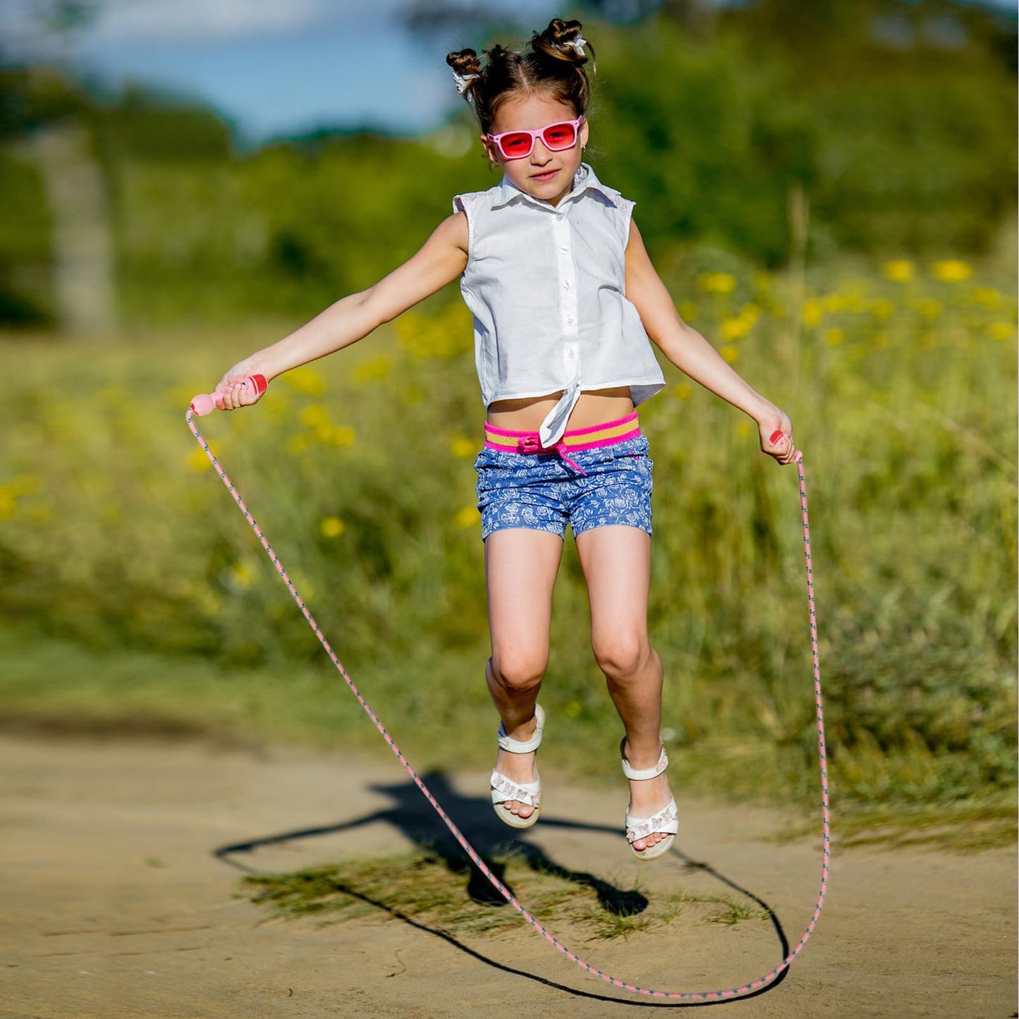 Homello Jump Rope for Kids - Wooden Handle - Adjustable Cotton Braided Fitness Skipping Rope for Toddler Fitness Workout Exercise Outdoor Activity (Pink-Red)