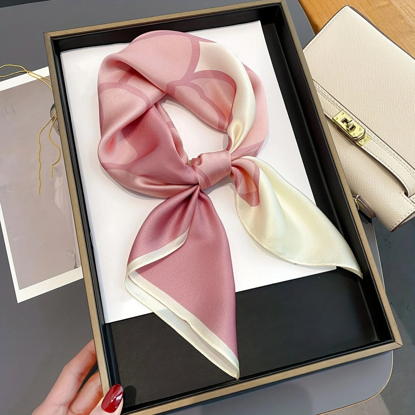 Luxury Women's Soft Satin Hair Scarves Fashion Square Printed Headscarf 70cm Professional Accessories Designer Scarf Headband