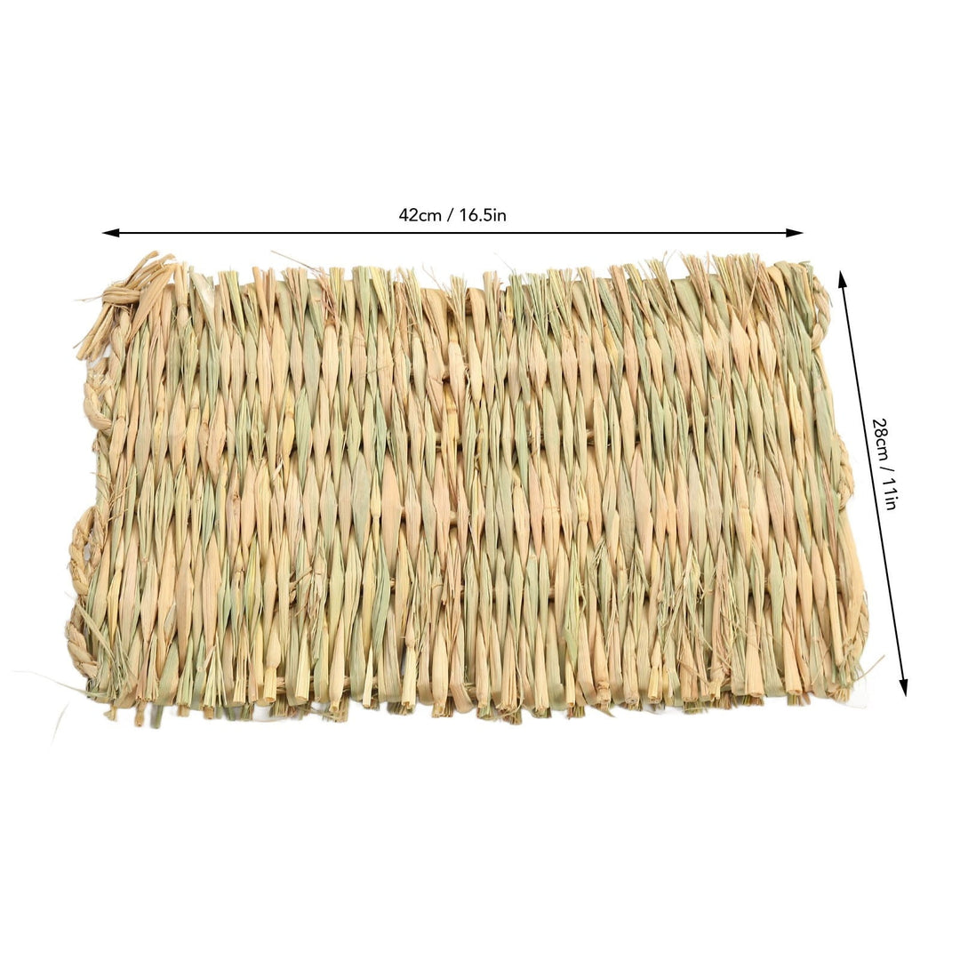 Qalabka Rabbit Grass Mat,4 Season Universal Warm Grass Woven Bed Mat,Nesting and Toys for Rabbit Squirrel,5Pcs