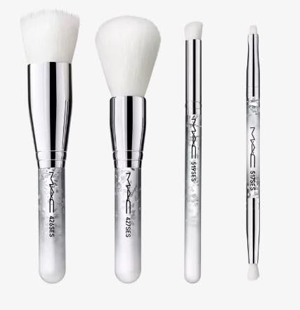 MAC Brush Of Snow Essential Brush Kit