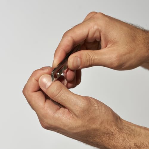 Tweezerman Men's Mini Hangnail Squeeze Snip Nipper, Silver