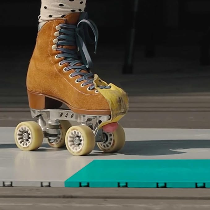 15 Green Tiles - High Durability Colored Flooring Tiles - Interlocking Versatile Training Surface - Roller Skate Derby Indoor&Outdoor, Dance Floor Tiles, Basketball Tiles, Sports Floor