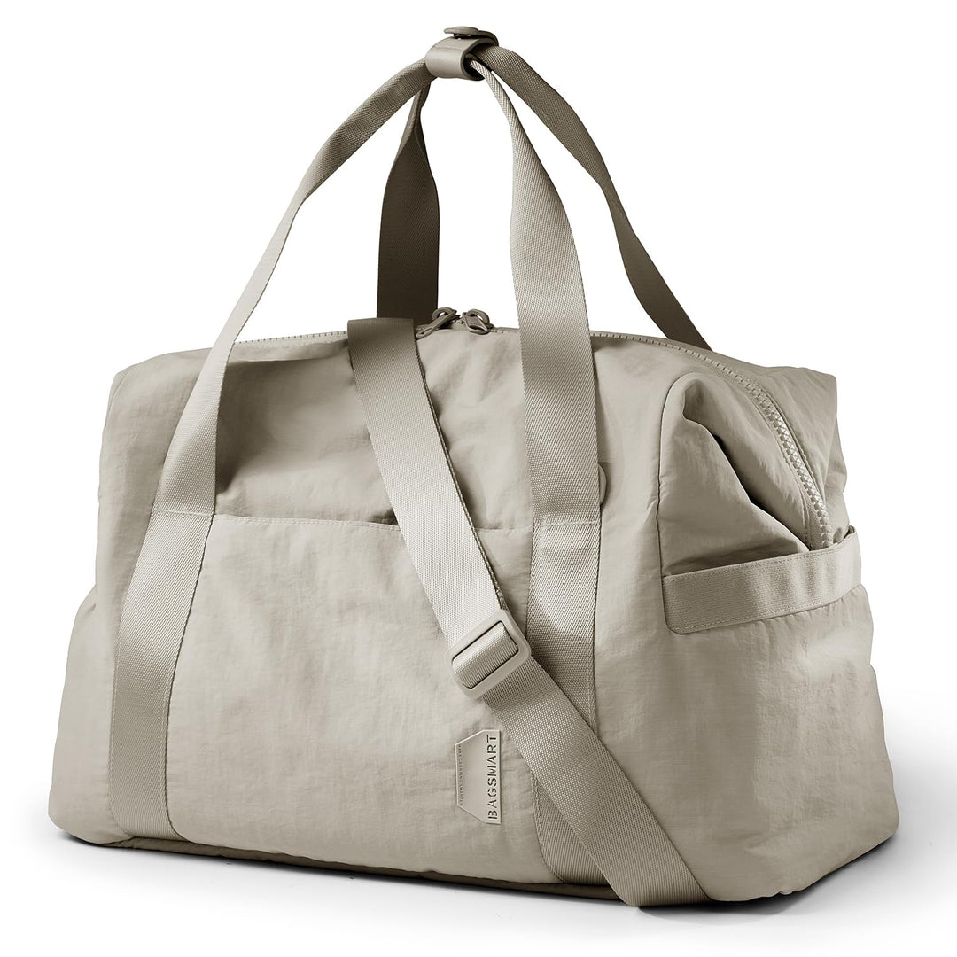 BAGSMART Gym Bag for Women, Carry on Weekender Overnight Bag, Travel Duffel Bags with Trolley Sleeve, Personal Item Travel Bag Tote Bag Workout Dance Bag, Beige-M