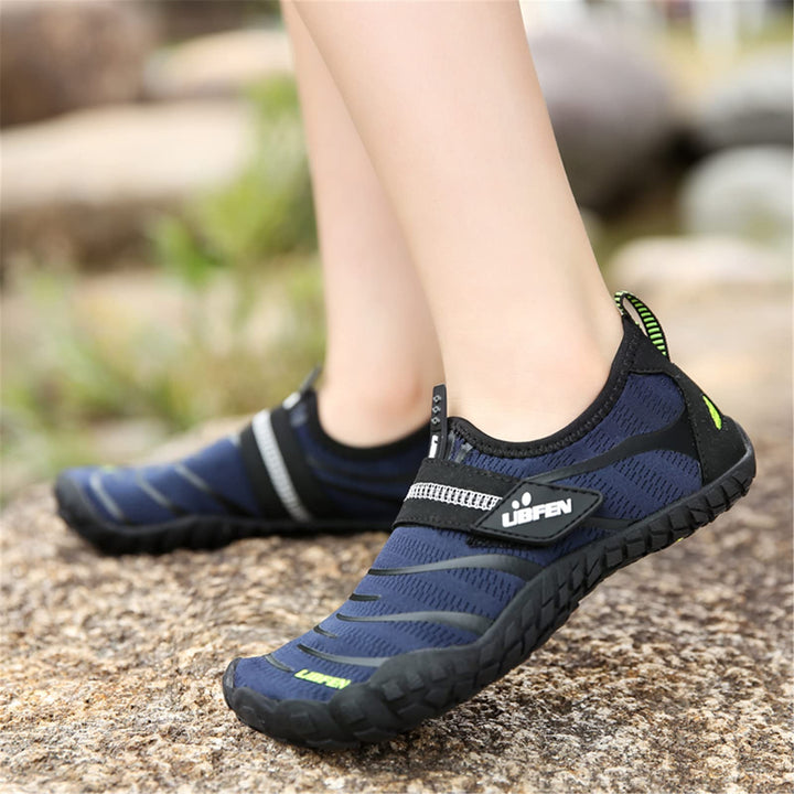 UBFEN Water Shoes for Kids Boys Girls Aqua Socks Barefoot Beach Sports Swim Pool Quick Dry Lightweight Toddler Little Big Kid A Blue White 8 Toddler