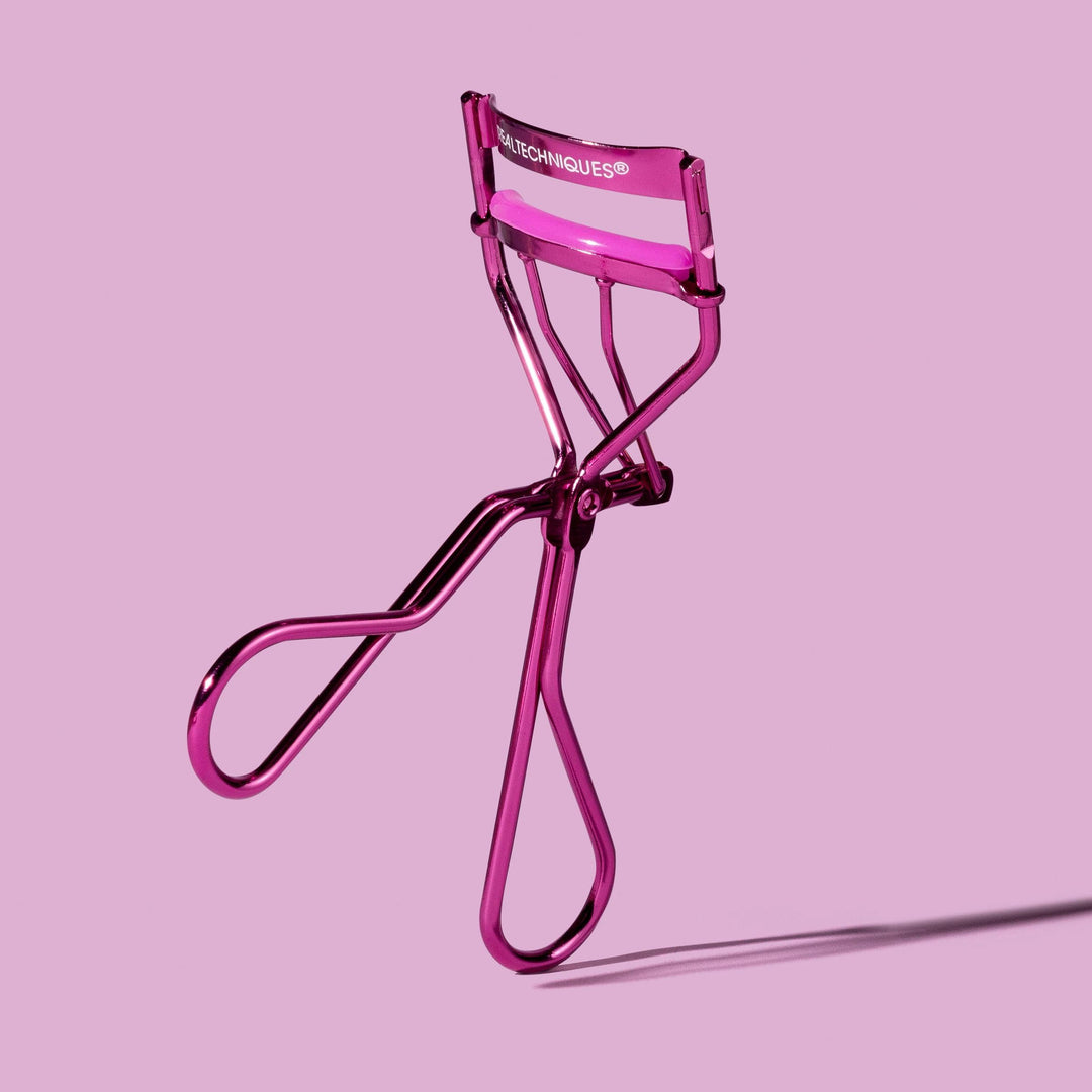 Real Techniques Miracle Eyelash Curler, Gentle Lash Tool for Lifted Lashes, Use with Mascara for Extra Volume, Travel-Size Lash Curler, Comfort Grip & Pinch-Free Design, Pink, Cruelty-Free, 1 Count