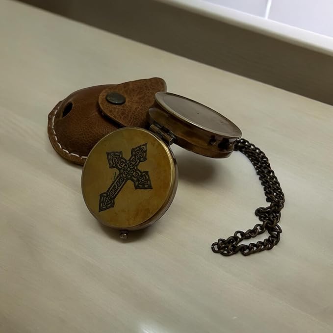 Antique Brass Compass with Detachable Chain & Carrying Case – Vintage Nautical Navigation Tool for Outdoor Hiking, Survival, and Travel – Gift for Collectors and Adventurers