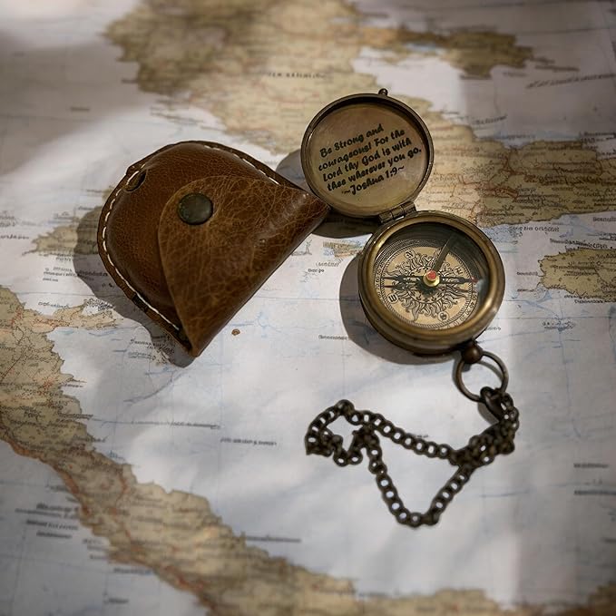 Antique Brass Compass with Detachable Chain & Carrying Case – Vintage Nautical Navigation Tool for Outdoor Hiking, Survival, and Travel – Gift for Collectors and Adventurers