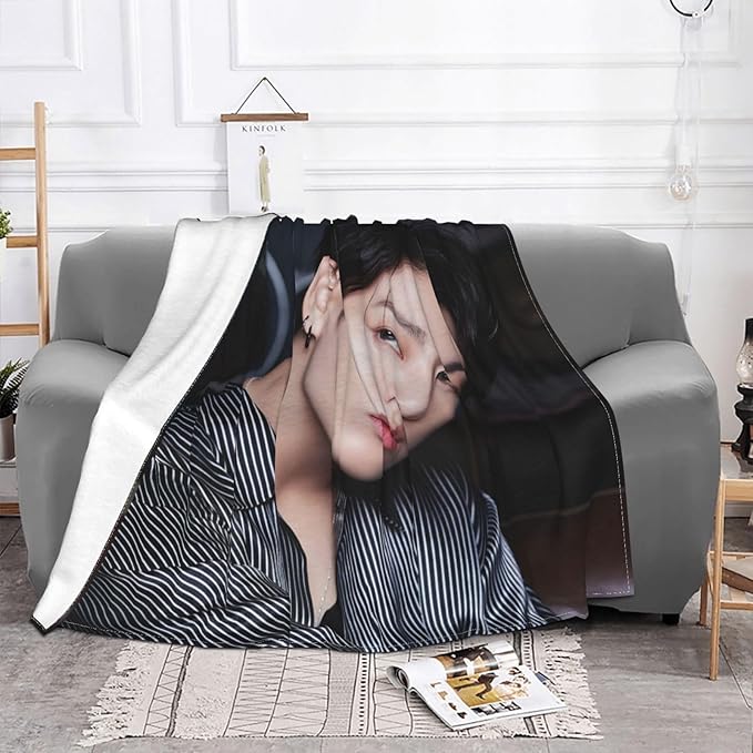 Blanket 40"X50" Soft and Comfortable Warm Fleece Throw Full Picture of Idol Group Blankets Yoga Blankets Beach Blanket Picnic Blankets for Dorm Room Decor Sofa Bed Camping Travel All Season