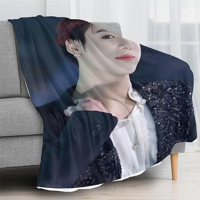 Blanket 40"X50" Soft and Comfortable Warm Fleece Throw Full Picture of Idol Group Blankets