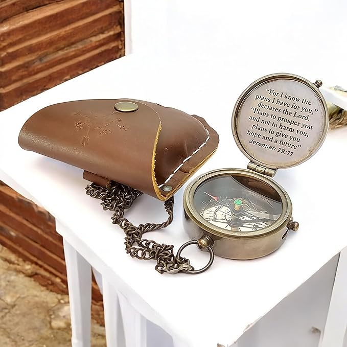 Antique Brass Compass with Detachable Chain & Carrying Case – Vintage Nautical Navigation Tool for Outdoor Hiking, Survival, and Travel – Gift for Collectors and Adventurers