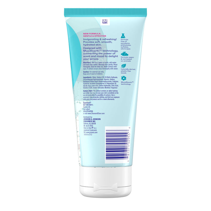 Clean & Clear Deep Action Exfoliating Cleanser with Pro-Vitamin B5, Gentle Exfoliating Daily Face Scrub Cleans Deep Down to the Pore for Soft, Smooth, Hydrated Skin, Oil Free Face Wash, 7 FL OZ