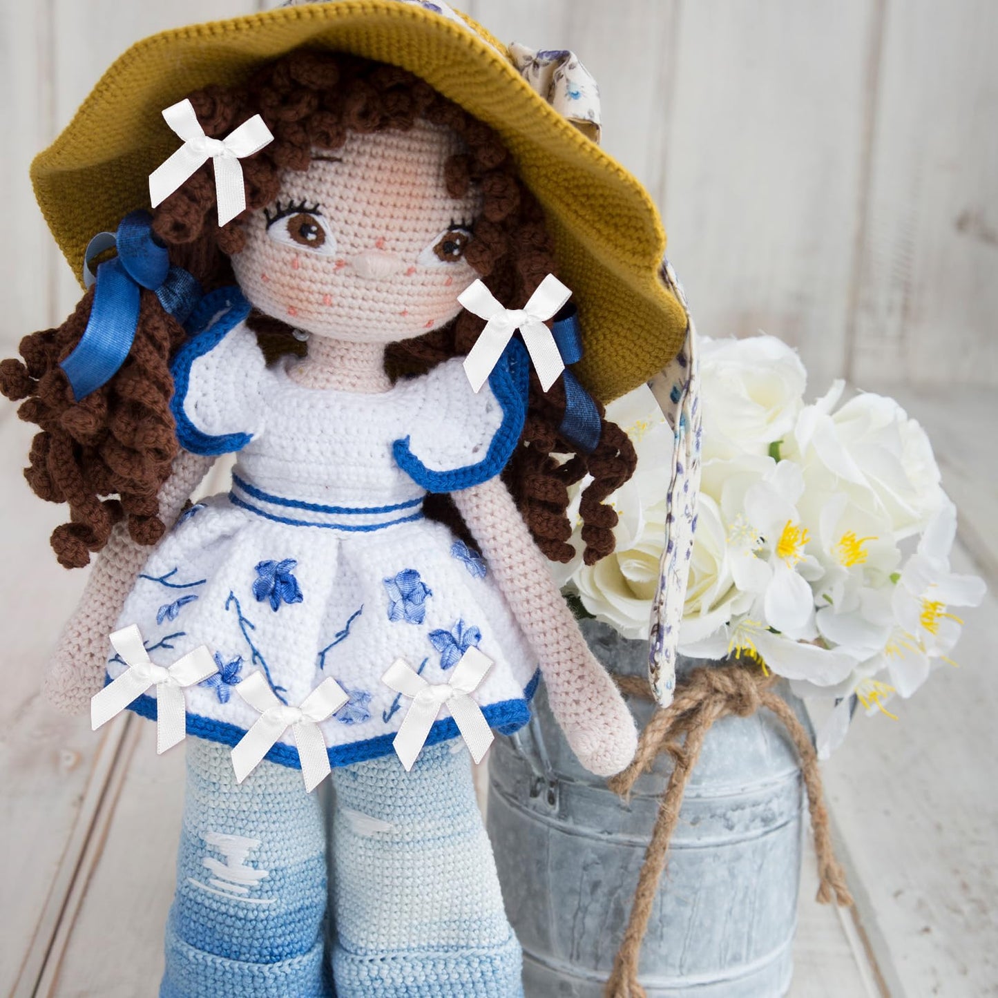 100 PCS White Bow, Mini White Bows Premade Bows, Small Satin Ribbon Bow, Cute Soft Bowknot Sewing Accessories for Flowers Bakery Wrapping Christmas Wedding Birthday Party Decoration