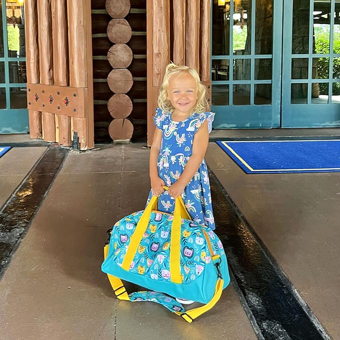 Wildkin Kids Overnighter Duffel Bag – Carry-On Size, Ideal for School & Sleepovers – Party Animals