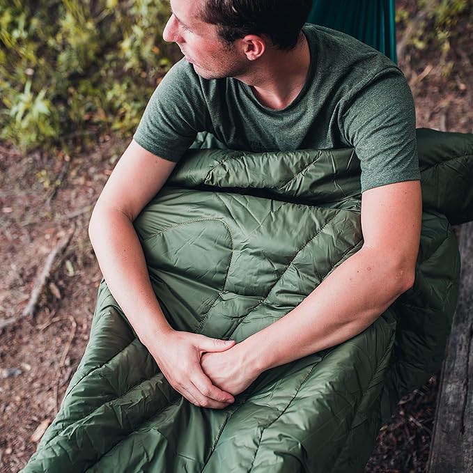 4Monster Double Puffy Camping Blanket - Extra Puffy Outdoor Blanket, Portable, Lightweight and Warm,Insulated Camping Quilt for Outdoors, Travel, Stadium, Festivals, Beach, Hammock