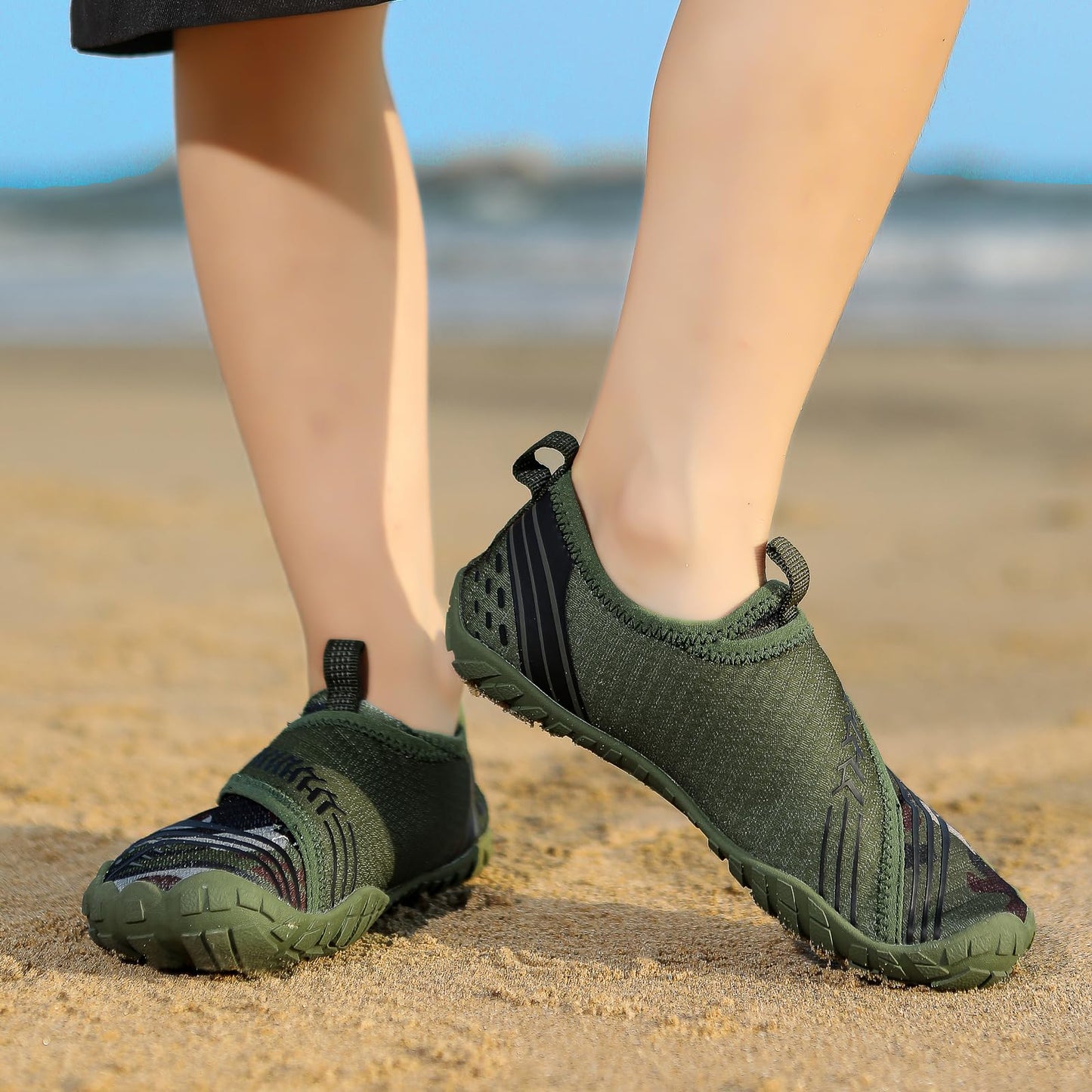 UBFEN Kids Water Shoes Aqua Socks for Boys Girls Barefoot Beach Pool Sports Quick Dry Toddlers Little Big Kid Non-Slip Lightweight Swim Shoes F Khaki 8 Toddler