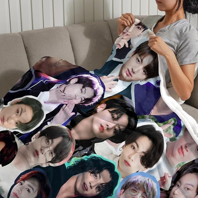 Blanket 40"X50" Soft and Comfortable Warm Fleece Throw Full Picture of Idol Group Blankets