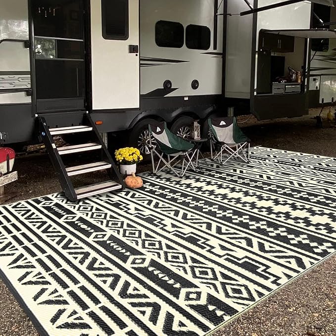 Outdoor Plastic Straw Rug, Waterproof Outdoor Rugs for Patios Clearance, Reversible Area Rug, Large Outside Carpet for Camping, Balcony, RV, Deck, Picnic, Beach 6x9ft Geometric Boho Black&Brown