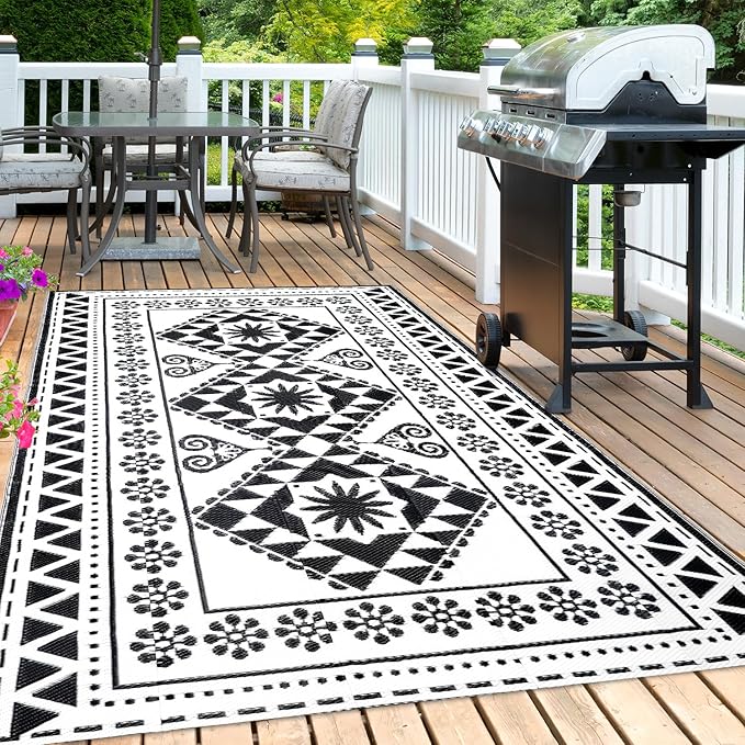 Waterproof Outdoor Rug 5x8ft, Reversible Plastic Straw Mat Rugs for Patio RV Deck Porch Backyard Balcony Camping Picnic Beach Indoor Outdoor Carpet, Black&White