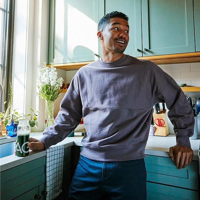 AG1 Greens Powder Supplement | Improve Gut Health | Multivitamin, Probiotic, Gluten Free, Vegan and Keto Friendly | 75 Vitamins (Athletic Greens) - Refill Pouch Only