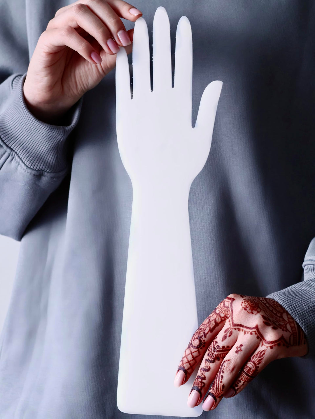 Acrylic Hand for Henna Practice - Reusable Plastic Board for Henna Cones Paste | Beginners Henna Kit for Mehendi Art