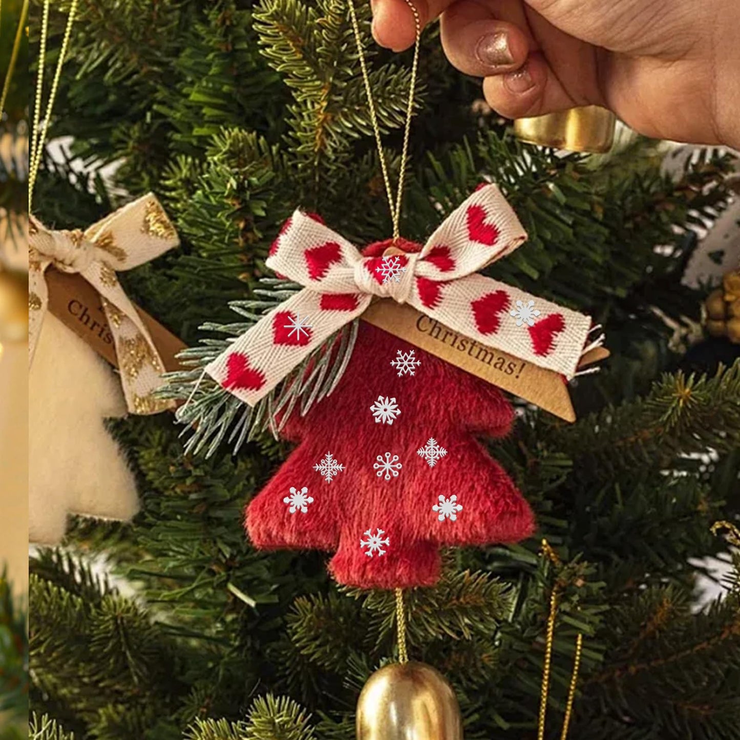 450 pcs Silver Mini Metal Snowflake Crafts Ornaments, Tiny Small Snowflakes Ornaments, Snowflake Stickers, Mini Metal Snowflake Crafts Decorations Winter Mini Snowflake Crafts DIY Small Snowflake