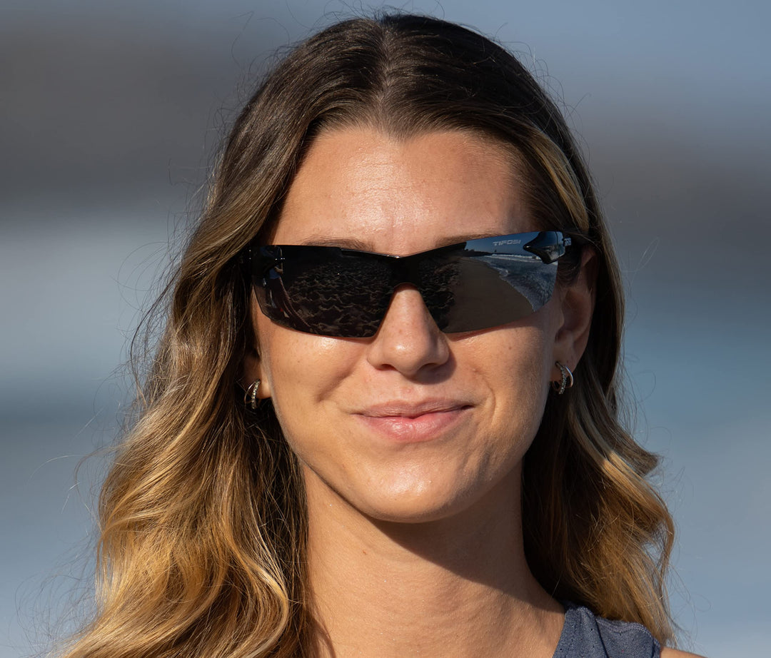 Tifosi Optics Track Sunglasses (BlackOut, Smoke Polarized)