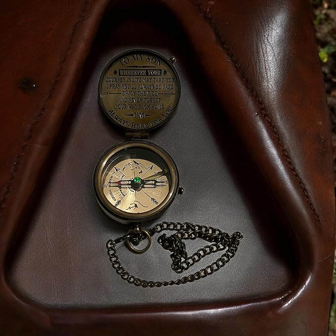 Antique Brass Compass with Detachable Chain & Carrying Case – Vintage Nautical Navigation Tool for Outdoor Hiking, Survival, and Travel – Gift for Collectors and Adventurers