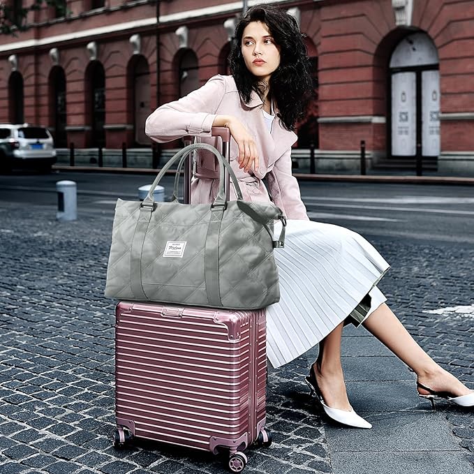 Travel Duffel Bag,Sports Tote Gym Bag,Shoulder Weekender Overnight Bag for Women