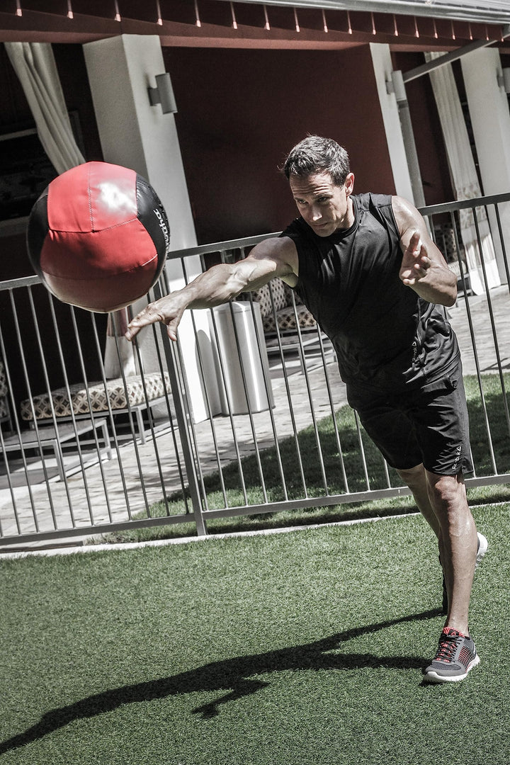 Dynamax 8LB Soft-Shell Medicine Ball Black/Red