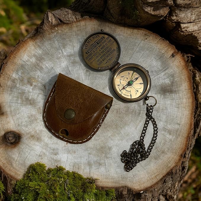 Antique Brass Compass with Detachable Chain & Carrying Case – Vintage Nautical Navigation Tool for Outdoor Hiking, Survival, and Travel – Gift for Collectors and Adventurers