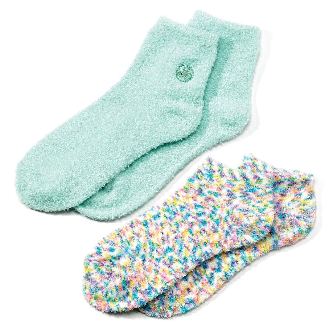 Earth Therapeutics Aloe Vera Socks – Infused w/Aloe Vera & Vitamin E – Helps Dry Feet, Calluses, Dead Skin – Use w/Lotion – Green/Confetti – 2 Pairs