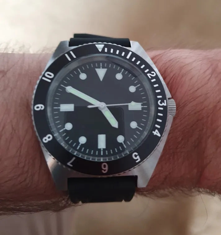 QM "Vietnam" Quartz Wristewatches  US Special Forces UDT Military Men's 300M Diver Super Light Japan VH31 Movement SM8019BA