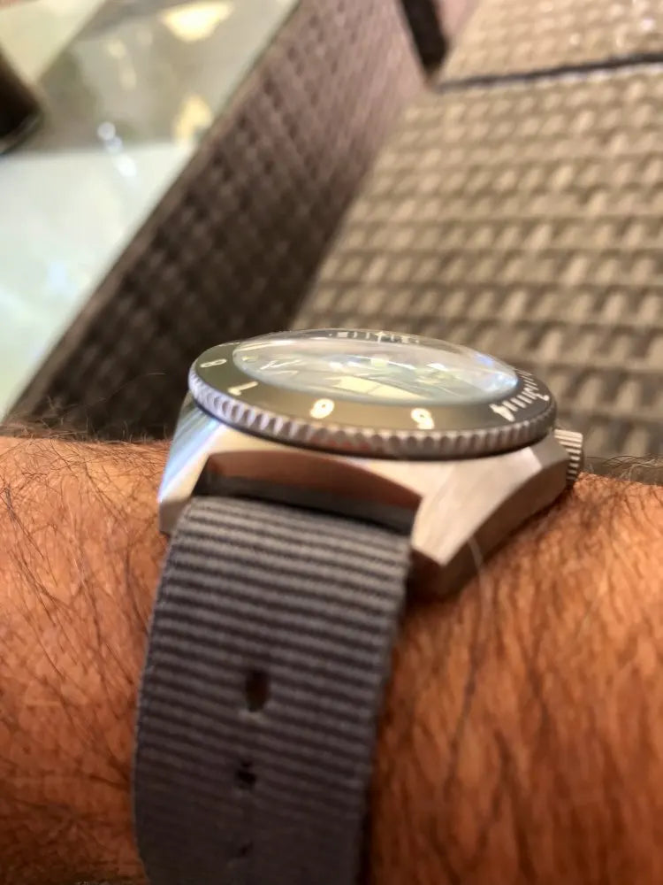 QM "Vietnam" Quartz Wristewatches  US Special Forces UDT Military Men's 300M Diver Super Light Japan VH31 Movement SM8019BA