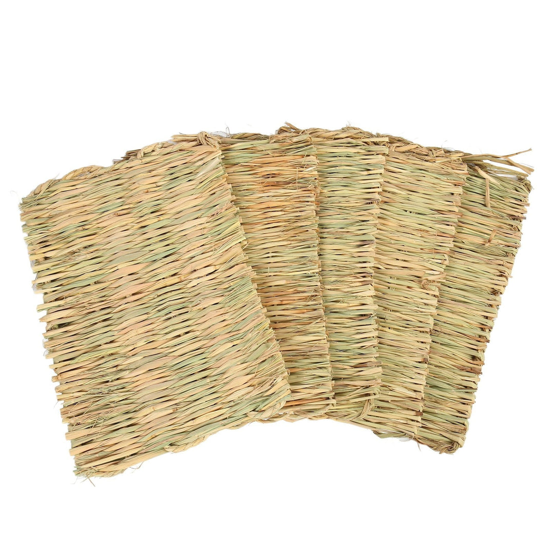Qalabka Rabbit Grass Mat,4 Season Universal Warm Grass Woven Bed Mat,Nesting and Toys for Rabbit Squirrel,5Pcs