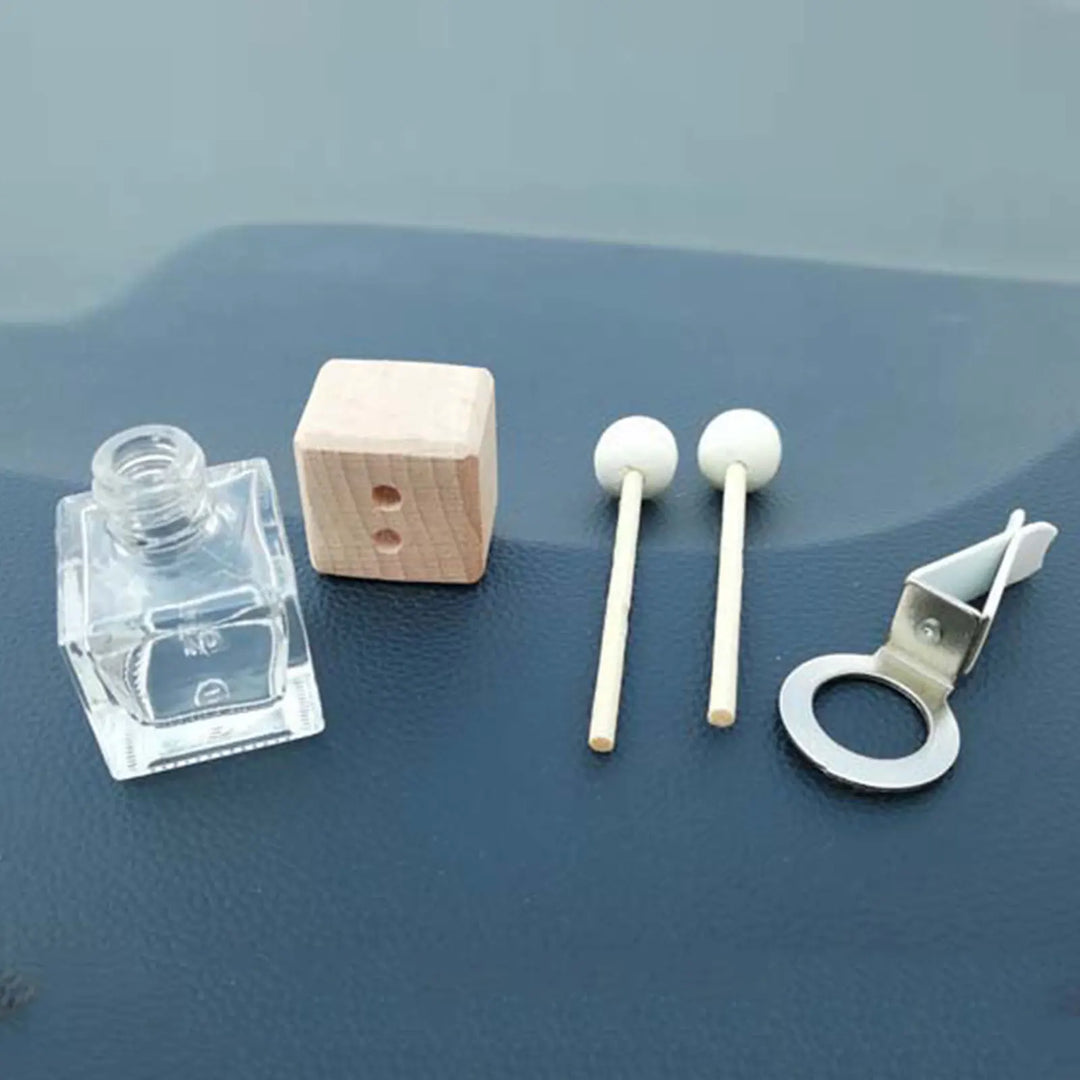 Empty Essential Oil Diffuser Bottle Empty Refillable Car Perfume Bottle Auto Perfume Diffuser Bottle Air Vent Clip Aromatherapy