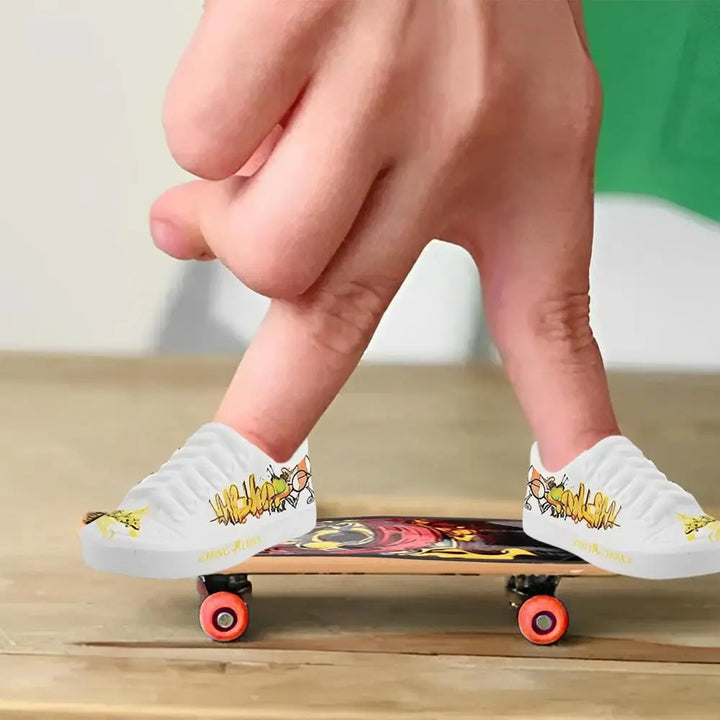 Finger Shoes Cool Mini Skateboard Shoes For Finger Breakdance Finger Knee Pads Finger Shoes Fingerboard Shoes Sneakers Shoes