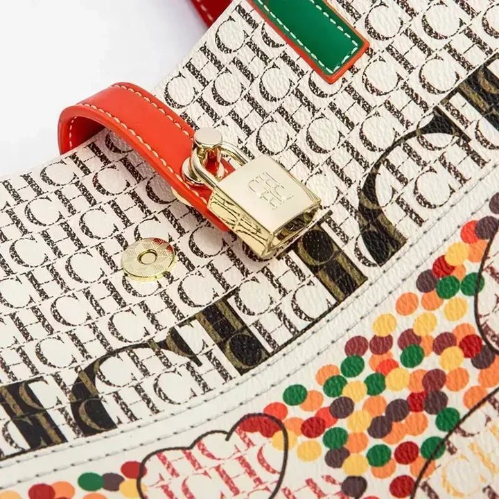 CH High Quality Letter Print Premium Feeling Clutch Bag Versatile Shoulder Bag Niche Design Luxury Brand Fashion Crossbody