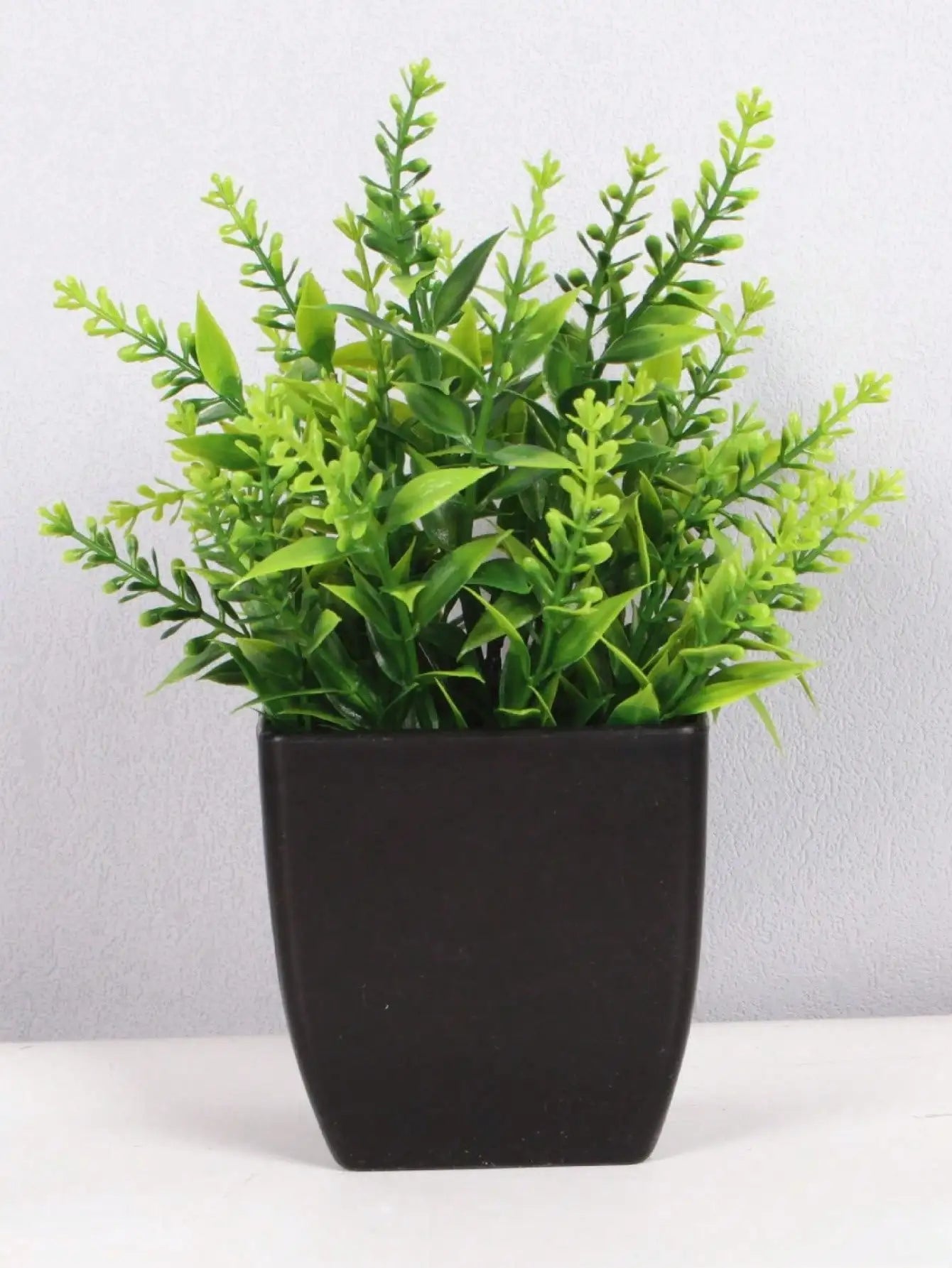 Mini Artificial Eucalyptus Plant Décor