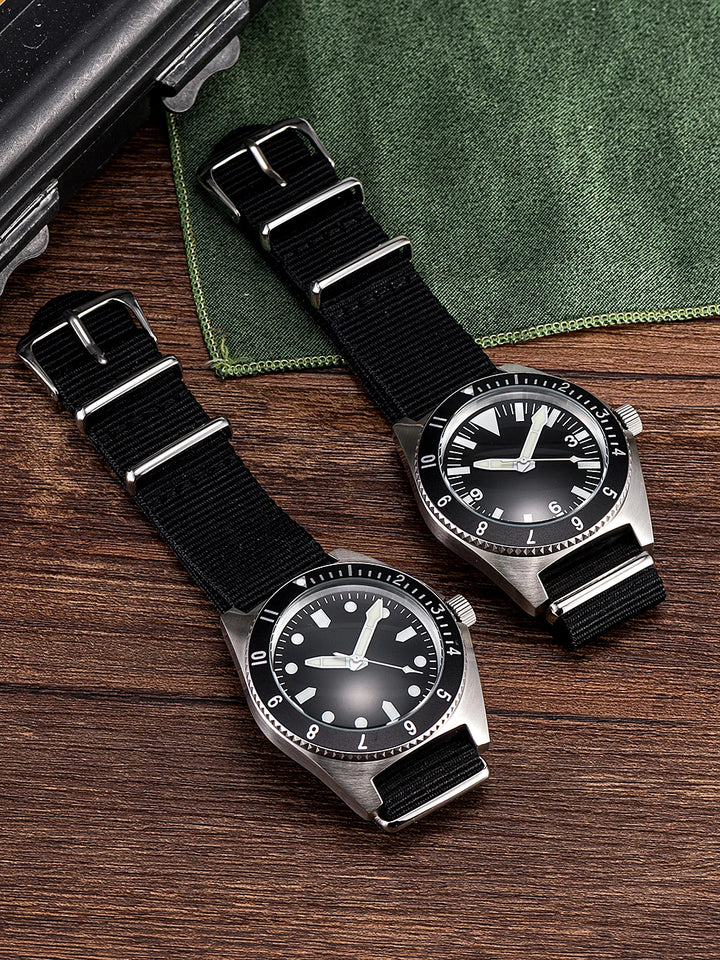 QM "Vietnam" Quartz Wristewatches  US Special Forces UDT Military Men's 300M Diver Super Light Japan VH31 Movement SM8019BA