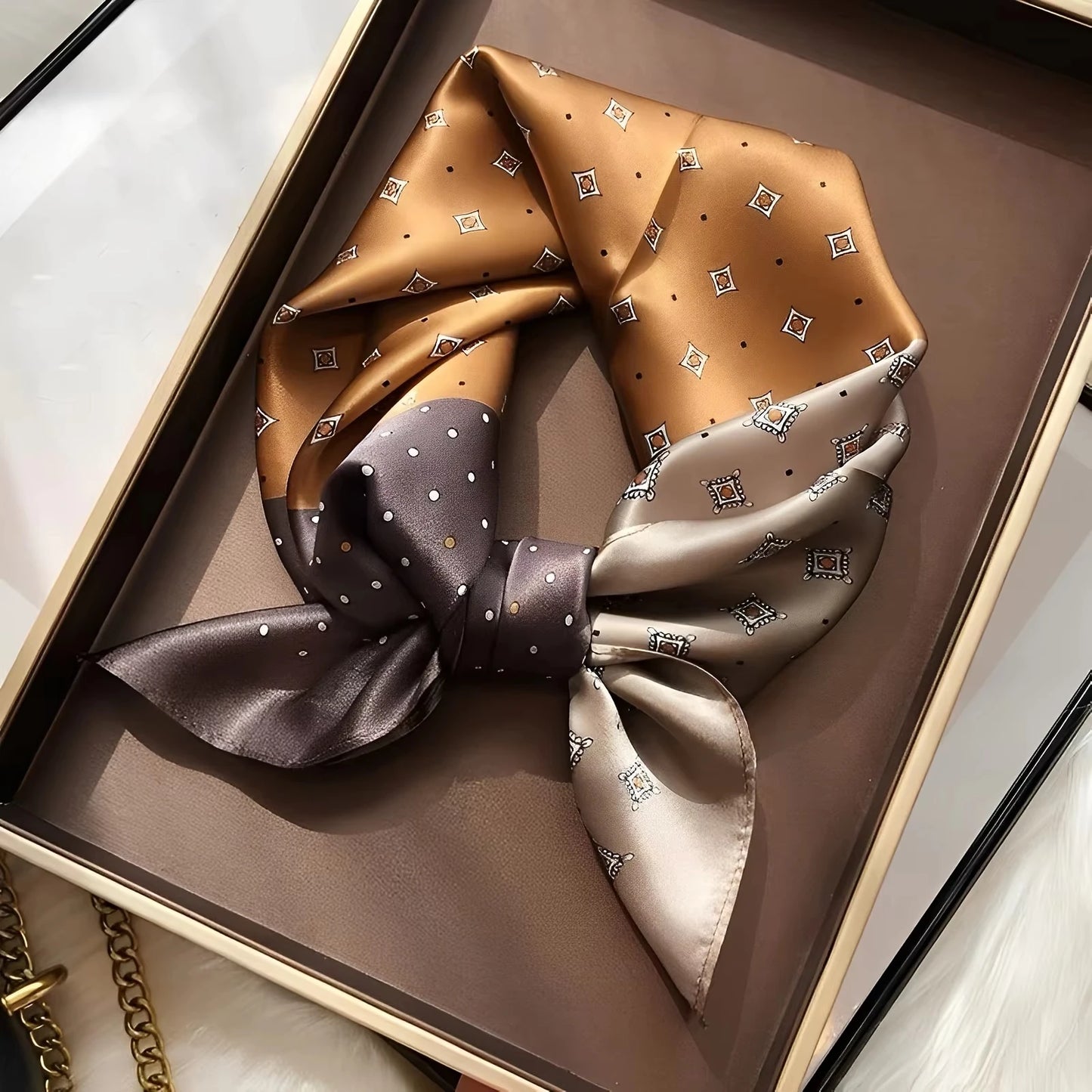 Luxury Women's Soft Satin Hair Scarves Fashion Square Printed Headscarf 70cm Professional Accessories Designer Scarf Headband