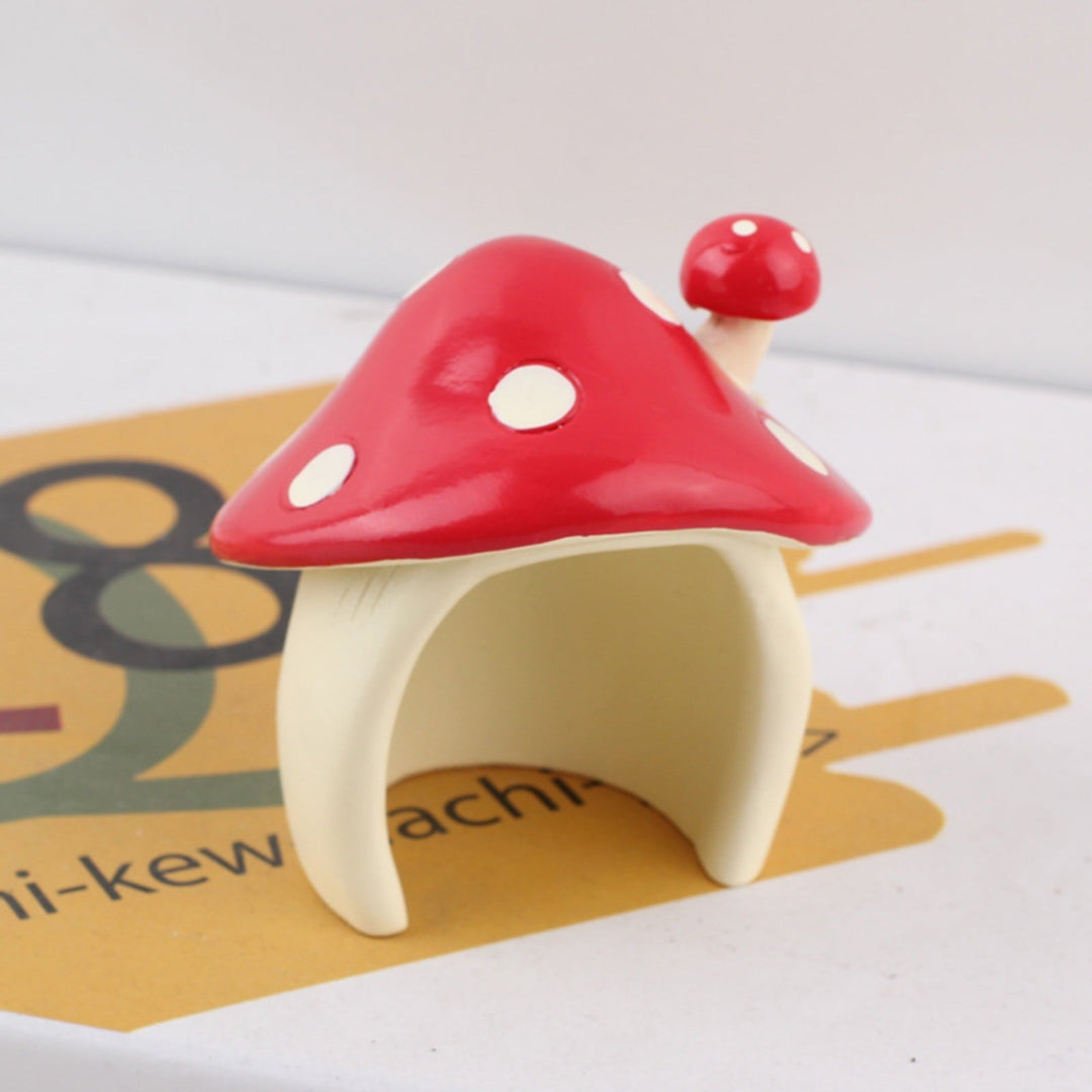 Uanit Pink Mushroom House Resin Ornaments Hamster Jumping Hideout Pet Hamster Decor Pet Enclosure Small Animal Homes and Habitats
