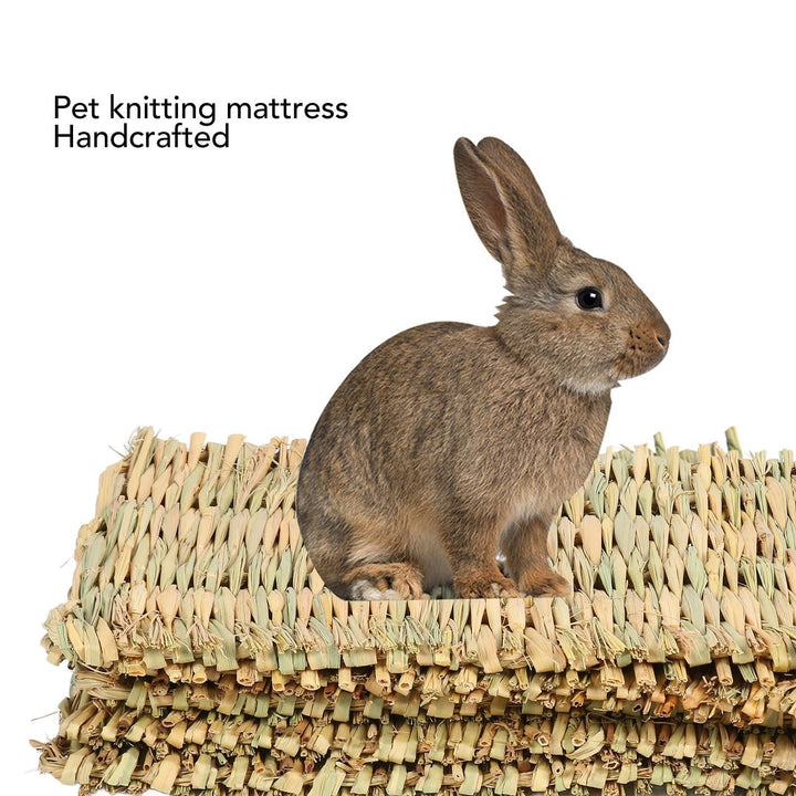Qalabka Rabbit Grass Mat,4 Season Universal Warm Grass Woven Bed Mat,Nesting and Toys for Rabbit Squirrel,5Pcs