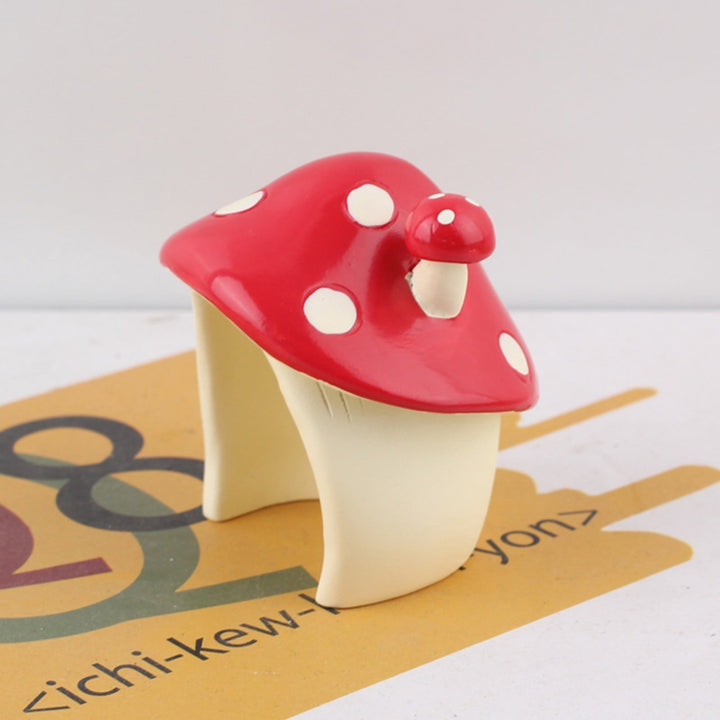 Uanit Pink Mushroom House Resin Ornaments Hamster Jumping Hideout Pet Hamster Decor Pet Enclosure Small Animal Homes and Habitats