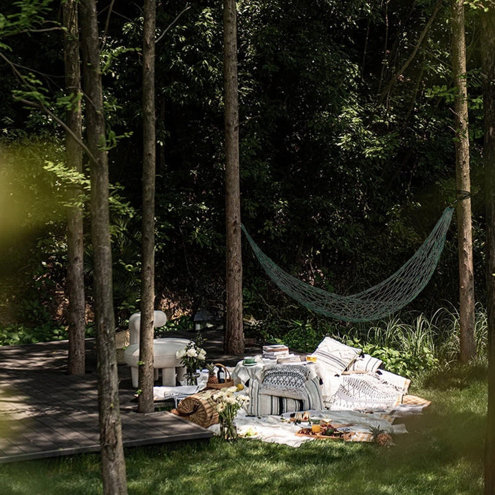 Travel Hammock, Portable Outdoor Hammock for Camping and Hiking, Durable Nylon Sleeping Bed for Garden, Beach, and Backyard Relaxation, Lightweight Easy Setup