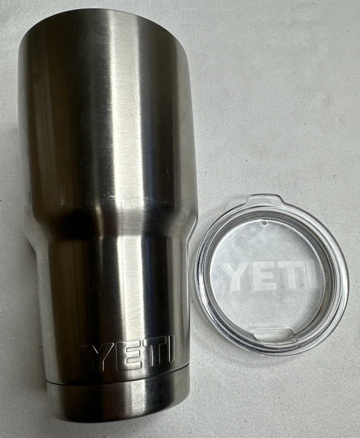 Yeti Rambler 30 oz. Stainless Steel Tumbler Travel Mug with Lid