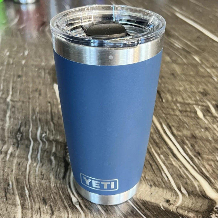 YETI 20 Oz Rambler Tumbler Navy MAGSLIDER Lid Austin Keep It Wild Never Used