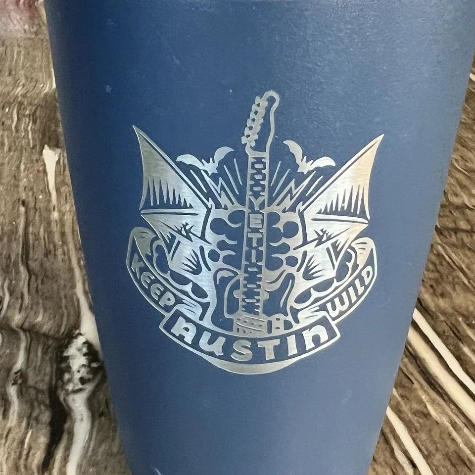 YETI 20 Oz Rambler Tumbler Navy MAGSLIDER Lid Austin Keep It Wild Never Used